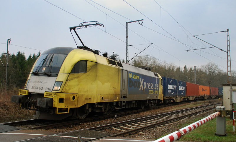 10 Jahre BoxXpress! ES 64 U2-018, aufgenommen am 26.03.11, Neuoffingen.
