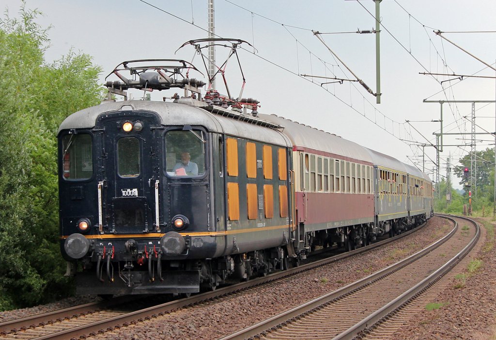 10008 der Centralbahn am Hetzerather in Porz Wahn am 05.06.2011