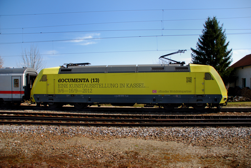101 013-1,  documenta , aufgenommen am 18.03.12, bei der Durchfahrt durch A�ling.