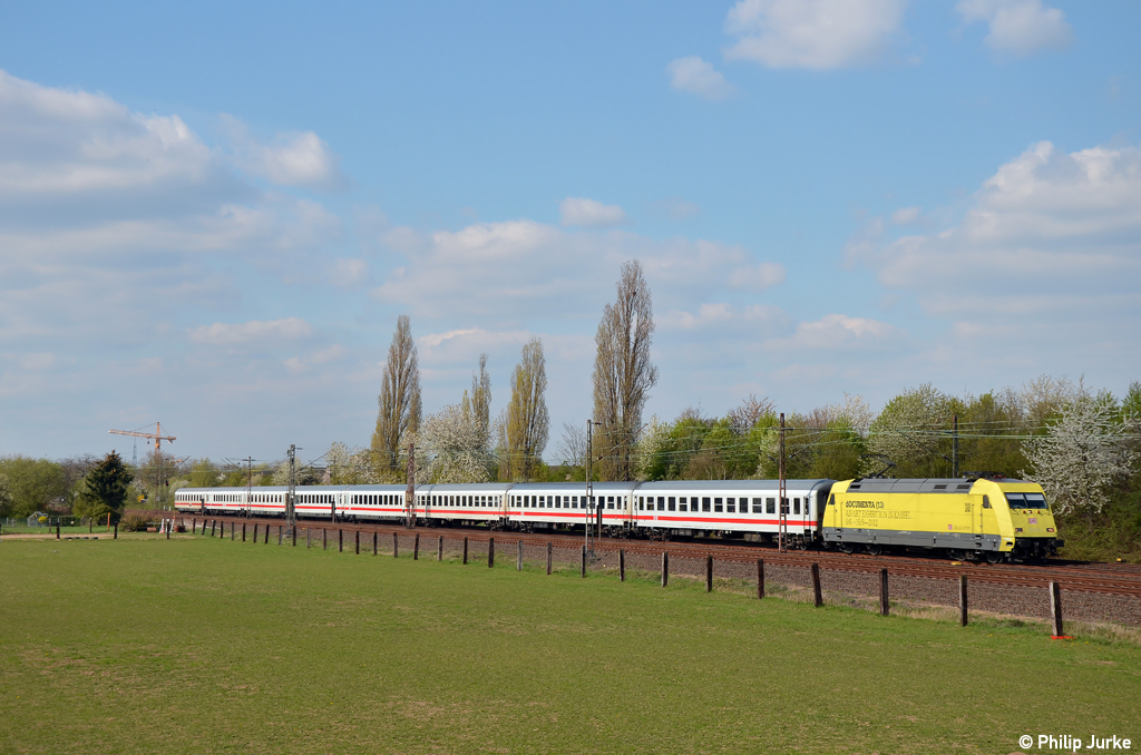 101 013-1 mit dem IC 132 nach Luxembourg am 08.04.2012 in Langenfeld.