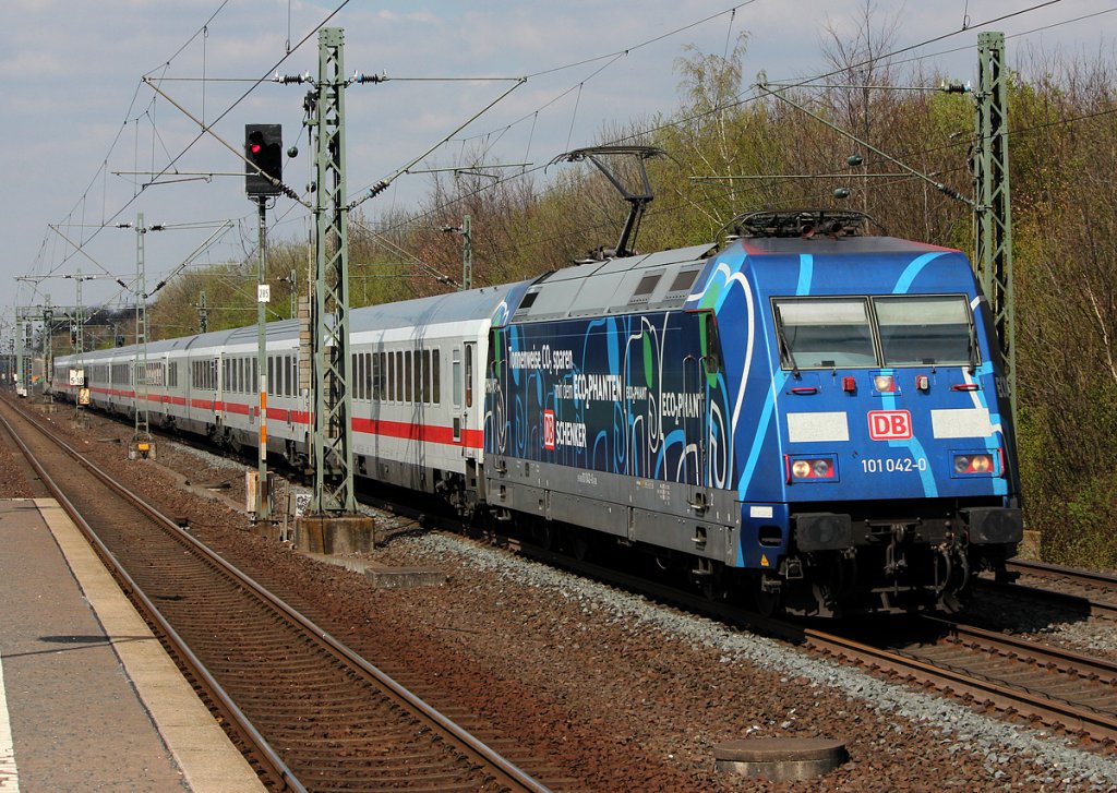 101 042-0  Ecophant  am IC2217 in K�ln Stammheim am 08.04.2012