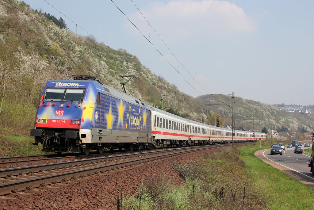 101 101-4 am IC2004 bei Erpel am 22.04.2013