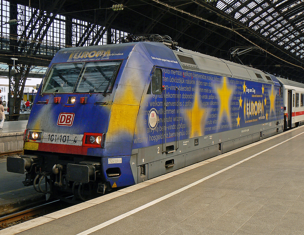 101 101-4 an Gleis 5 in K�ln Hbf am 27.06.2010