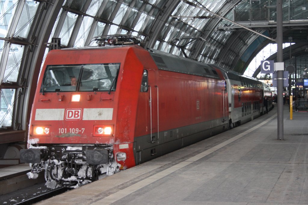 101 109 mit einem Nachtzug aus M�nchen am 28.12.2010