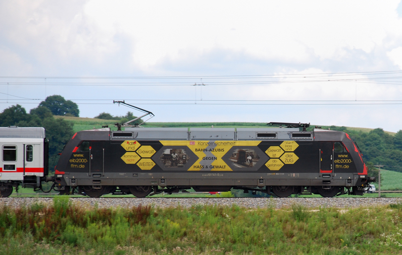 101 141-0, aufgenommen am 21.07.11, kurz nach Burgau.