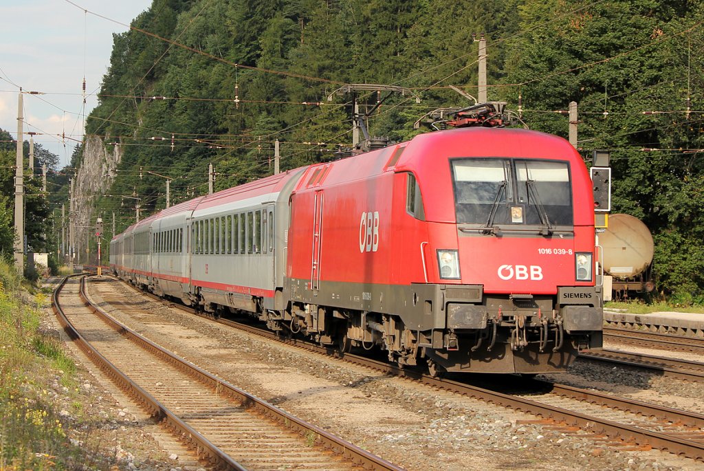 1016 039 in Brixlegg am 31.07.2011