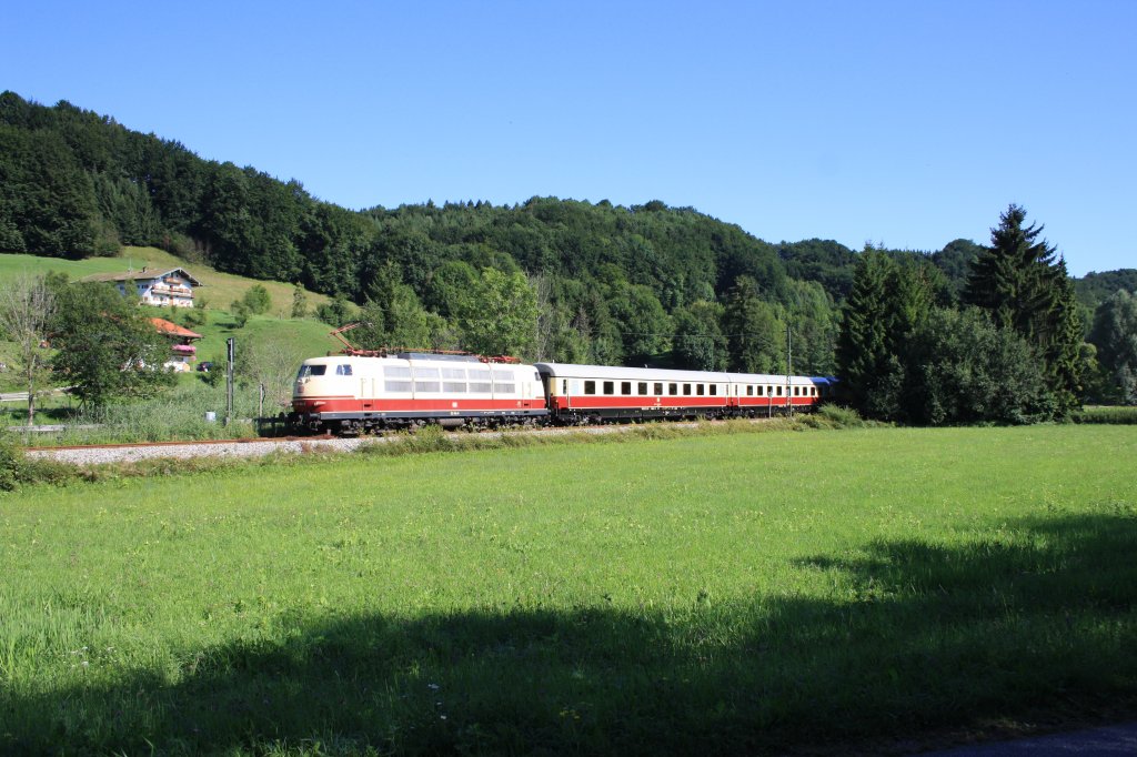 103 184 mit 218 105 fuhren am 01.08.2010 planm��ige RB´s zwischen Traunstein und Rupolding.
