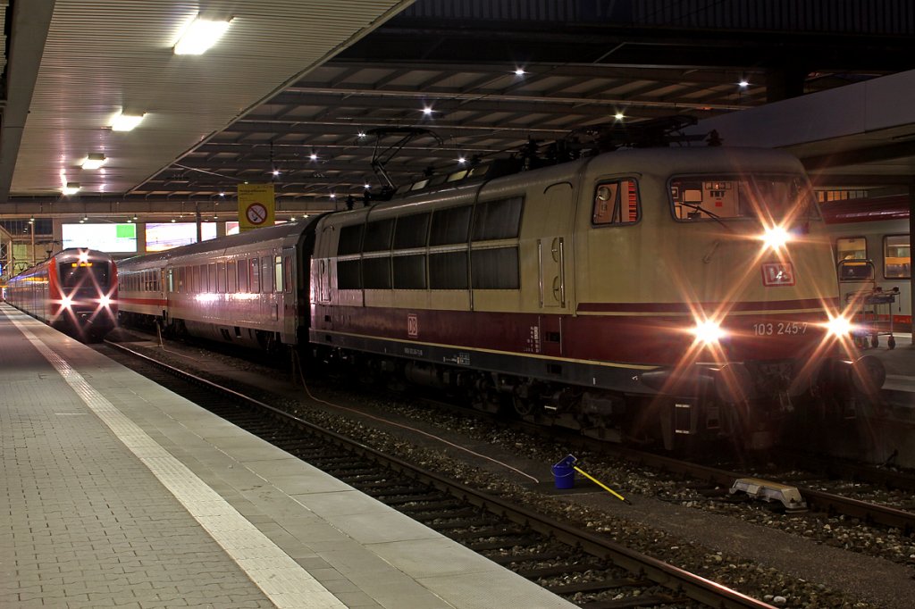 103 245-7 in M�nchen Hbf am 31.07.2011