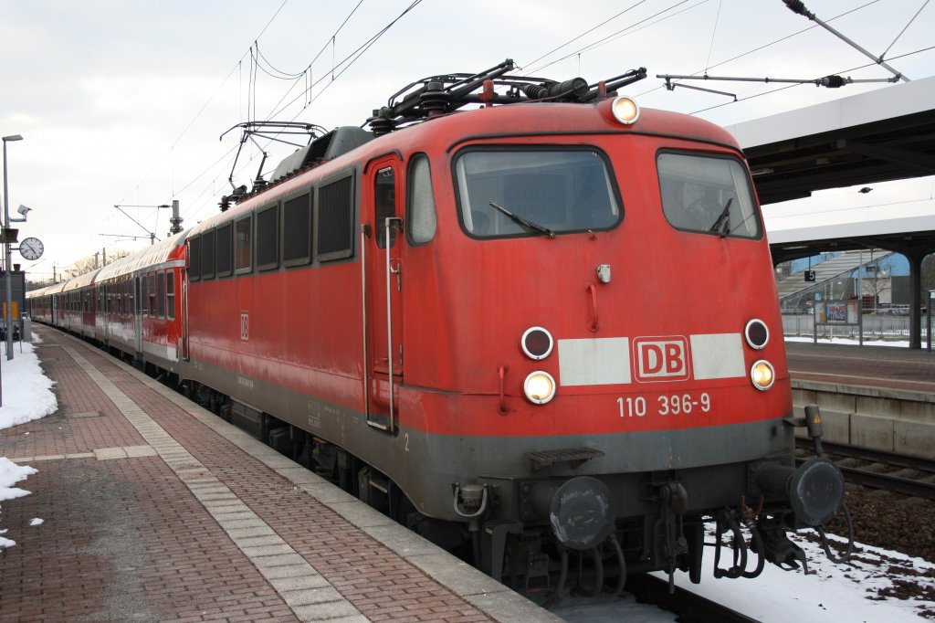 110 396 mit einem RE in Gifhorn am 08.03.2010