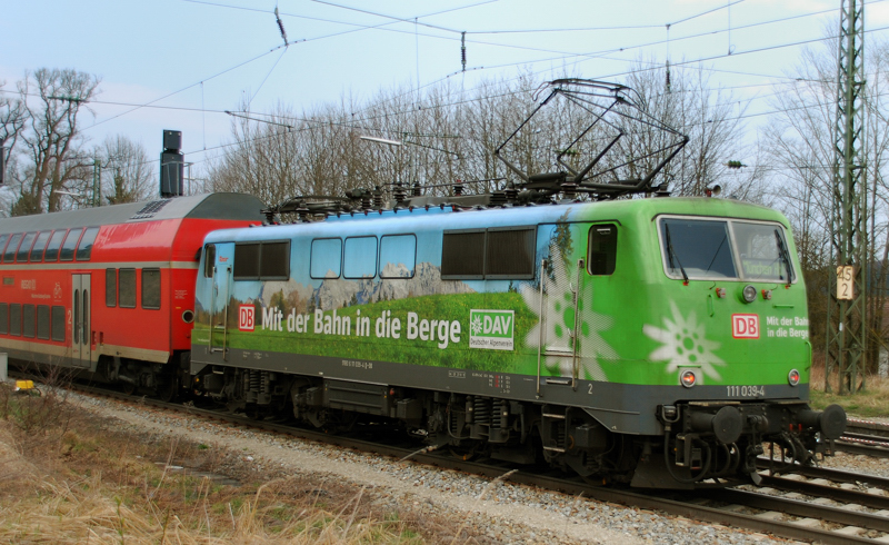 111 039-4, DAV, aufgenommen am 02.04.12 in A�ling.