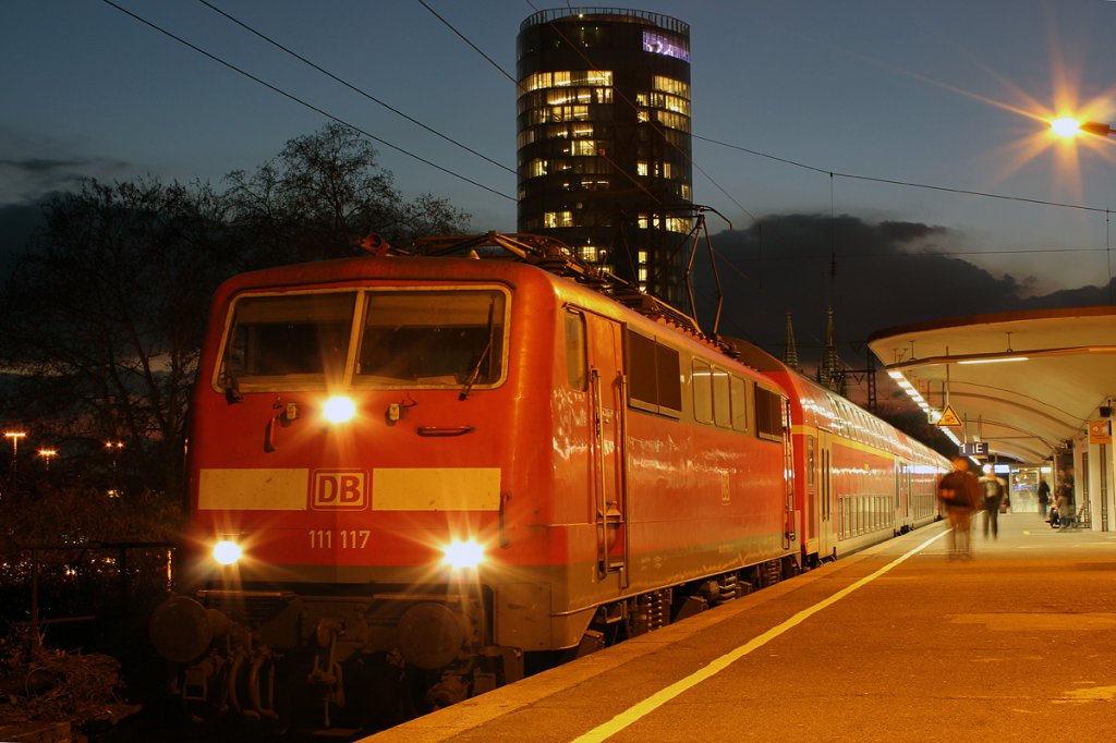 111 117 am RE7 in K�ln Messe/Deutz am 19.03.2012