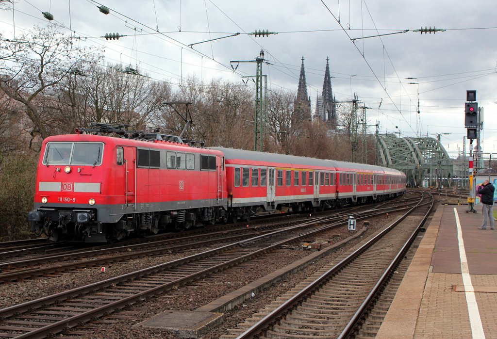 111 150-9 am RB35 nach Wesel in K�ln Messe/Deutz am 12.04.2013