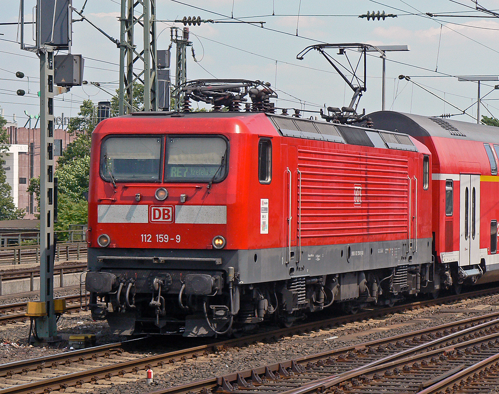 112 159-9 steht abfahrbereit in K�ln/Messe Deutz am 27.06.2010