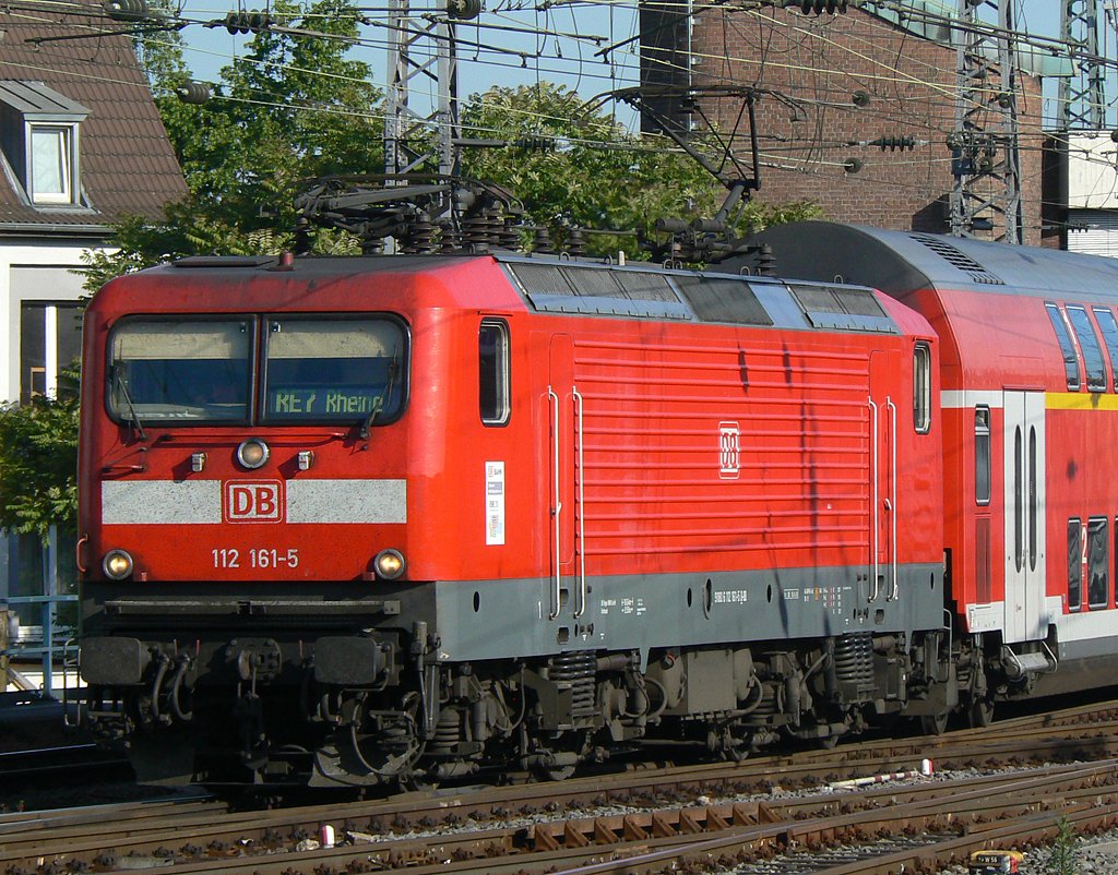 112 161-5 in K�ln Hbf am Morgen des 05.06.2010