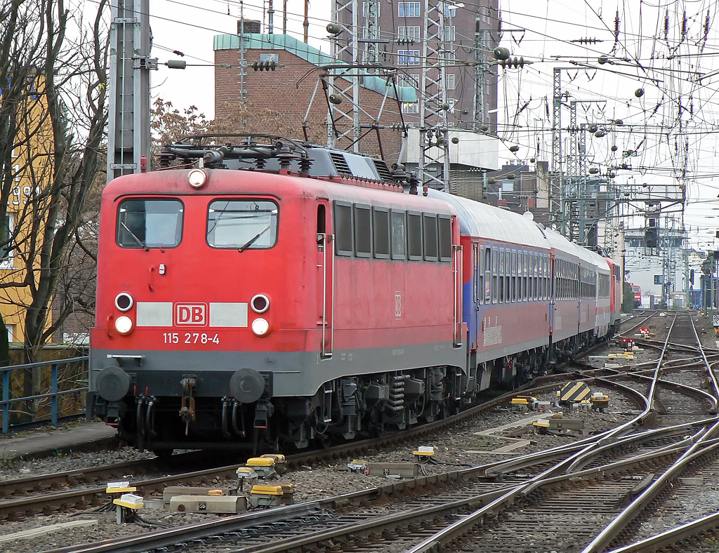 115 278-4 am IC2863 in K�ln Hbf am 18.11.2010