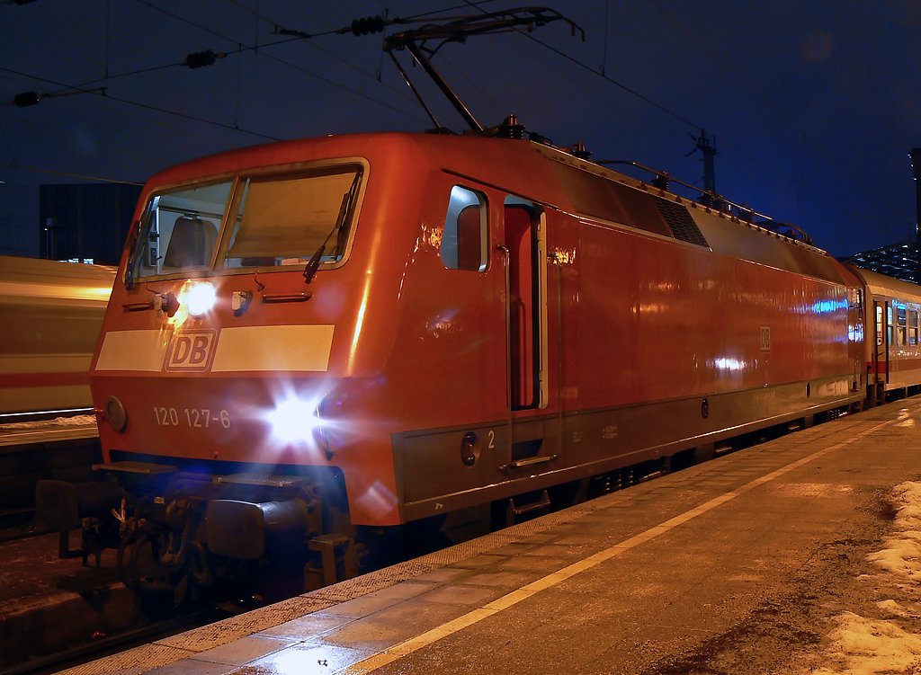 120 127-6 in K�ln Hbf am 15.01.10