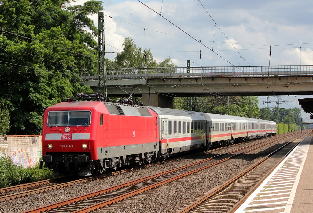 120 151-6 in D´dorf-Angermund am 01.07.2012