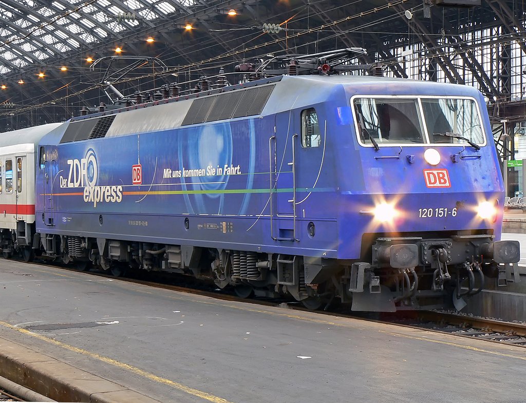 120 151-6 in K�ln Hbf am 15.01.10
