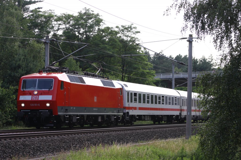 120 151 bei ihrer ersten Fahrt in Neulack in Winkel am 04.07.2010