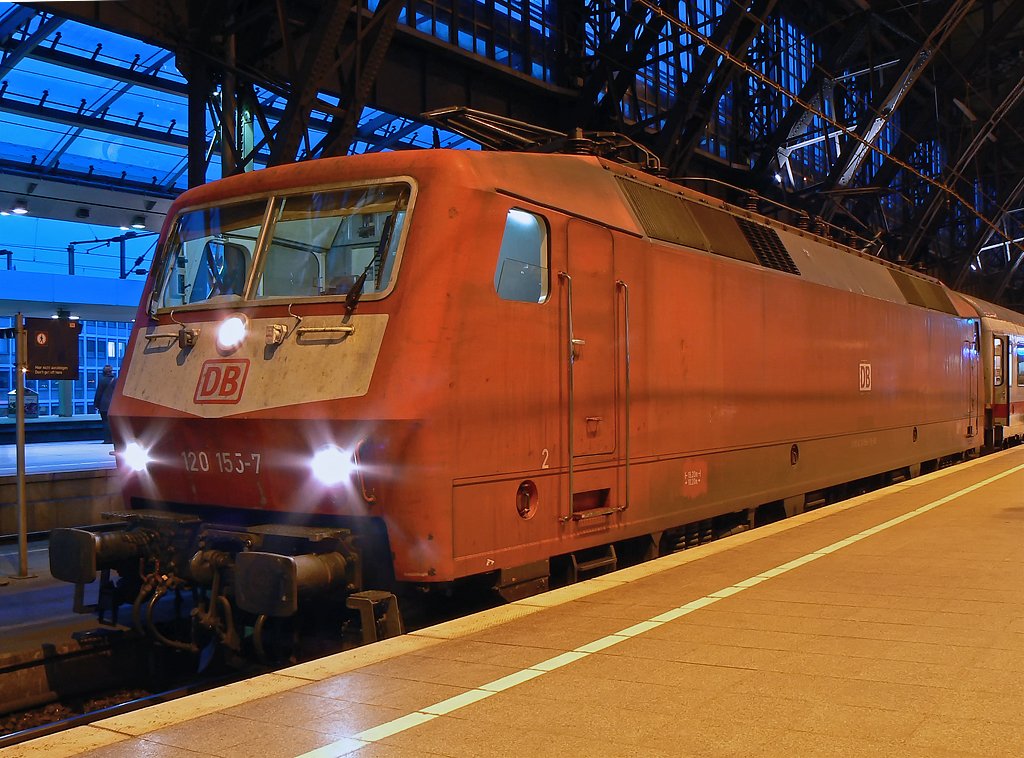 120 153-7 in K�ln Hbf. am 22.01.2010