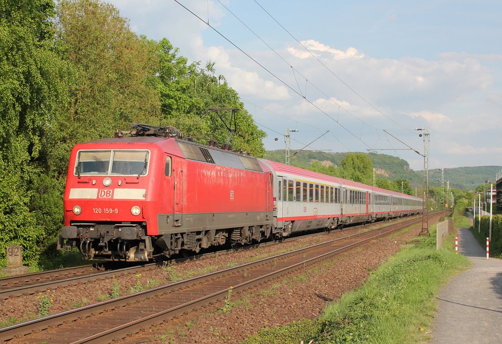 120 159-9 am IC118 in Bonn Limperich am 06.05.2013