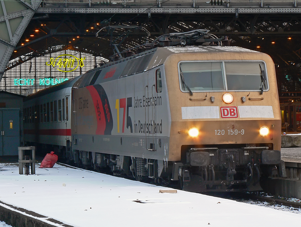 120 159-9 am IC332 in K�ln Hbf. am 03.12.2010