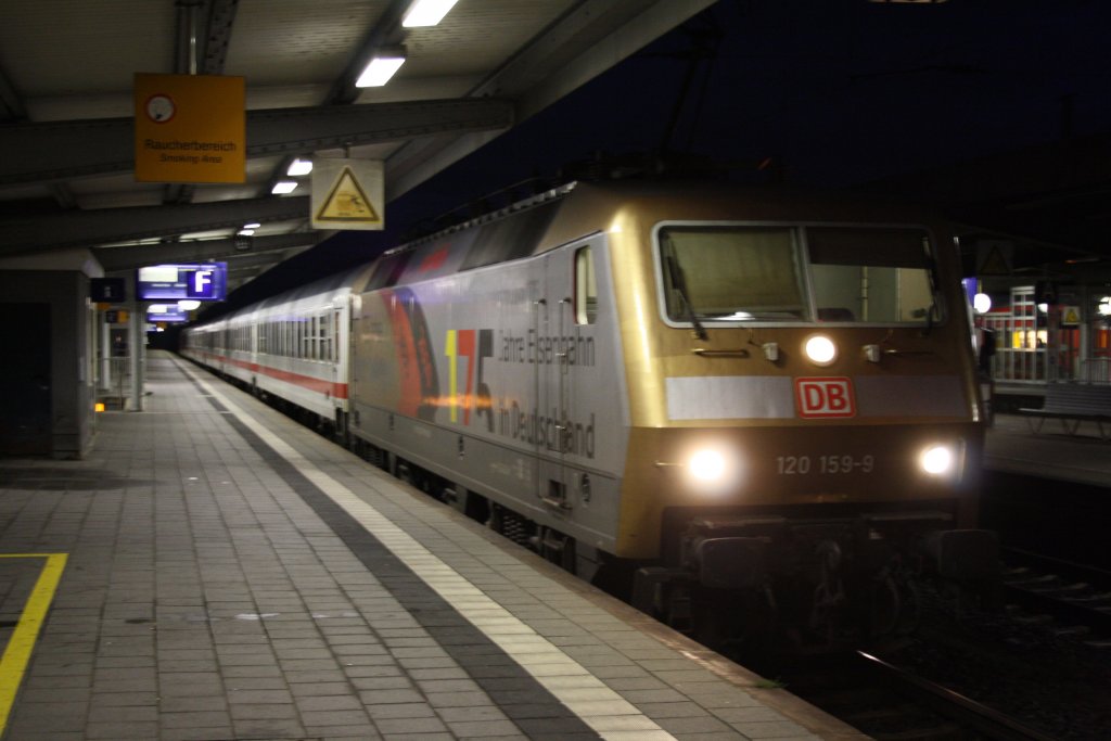 120 159 am 19.10.2010 in Hamm mit einem Ersatz IC nach K�ln HBF.