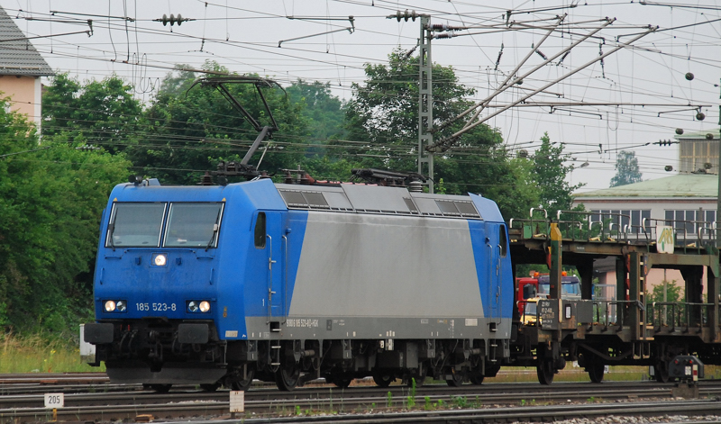 125 583-8, HGK, aufgenommen am 19.06.12, in Treuchtlingen.