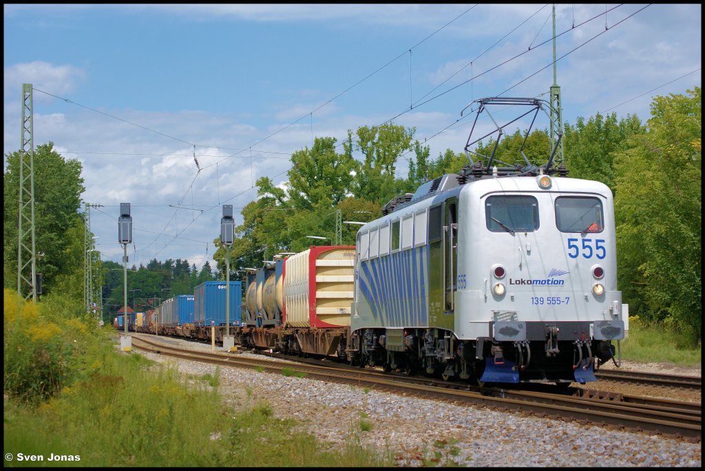 139 555-7 (Lokomotion) in A�ling am 7.8.2012.