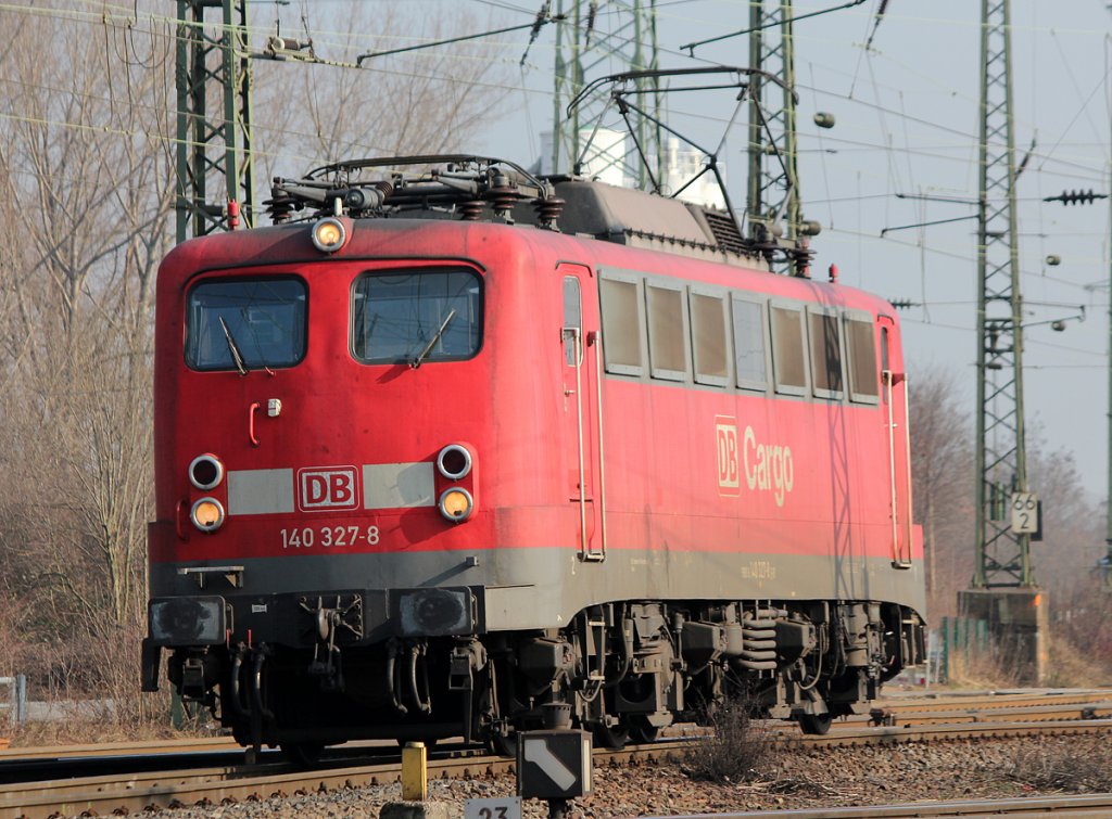 140 327-8 beim umsetzen in Gremberg am 01.03.2011