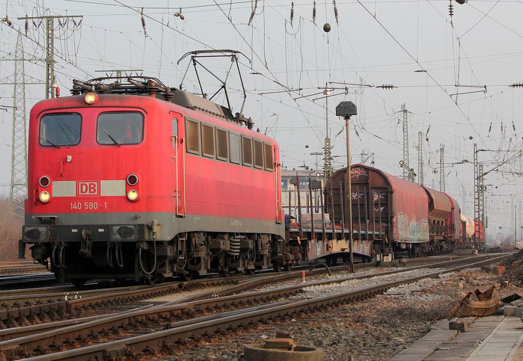 140 590-1 verl�sst mit gem Gz den Gbf Gremberg am 01.03.2011