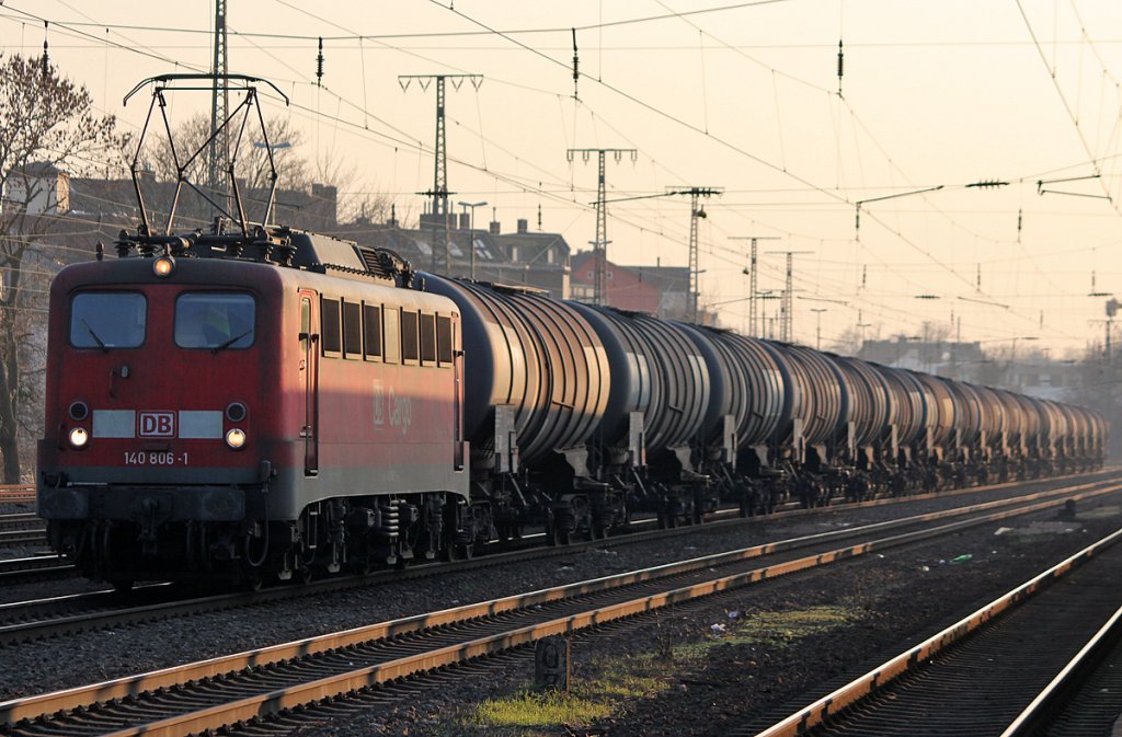 140 806-1 in K�ln West am 17.02.2011