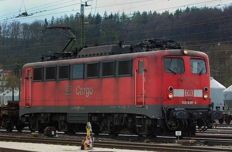 140 838-4, aufgenommen am 20.04.12, in Treuchtlingen.
