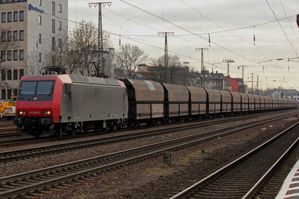 145 084-0 mit NIAG Ganzzug in K�ln West am 21.02.2012