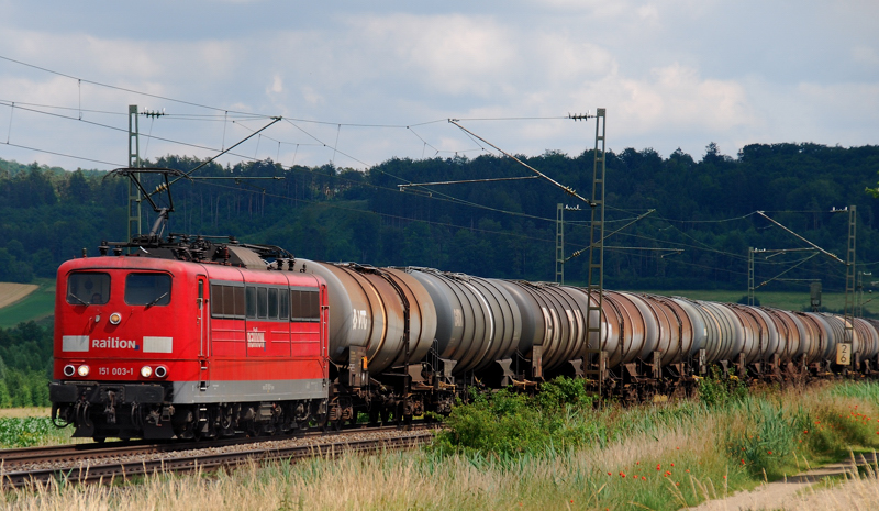 151 003-1, aufgenommen am 21.06.12, bei Treuchtlingen.