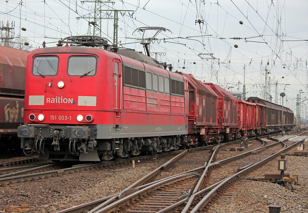 151 003-1 in Gremberg am 27.01.2011