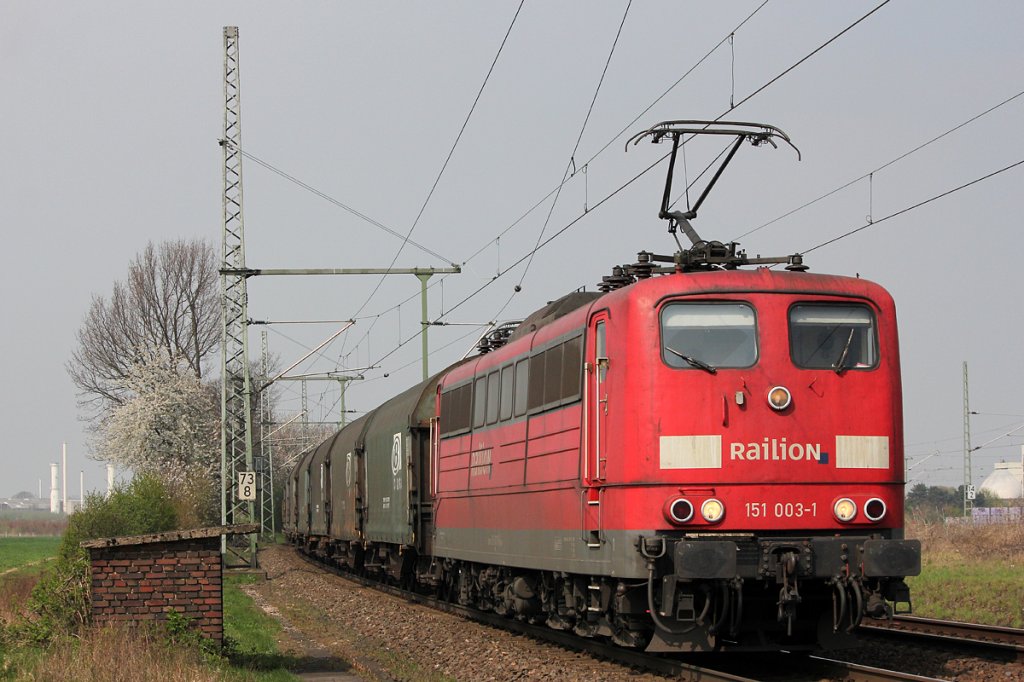 151 003-1 in Porz Wahn am 06.04.2012