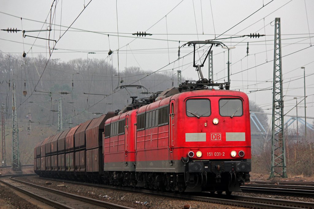151 031-2 mit 151 xxx-x in K�ln West am 17.03.2012