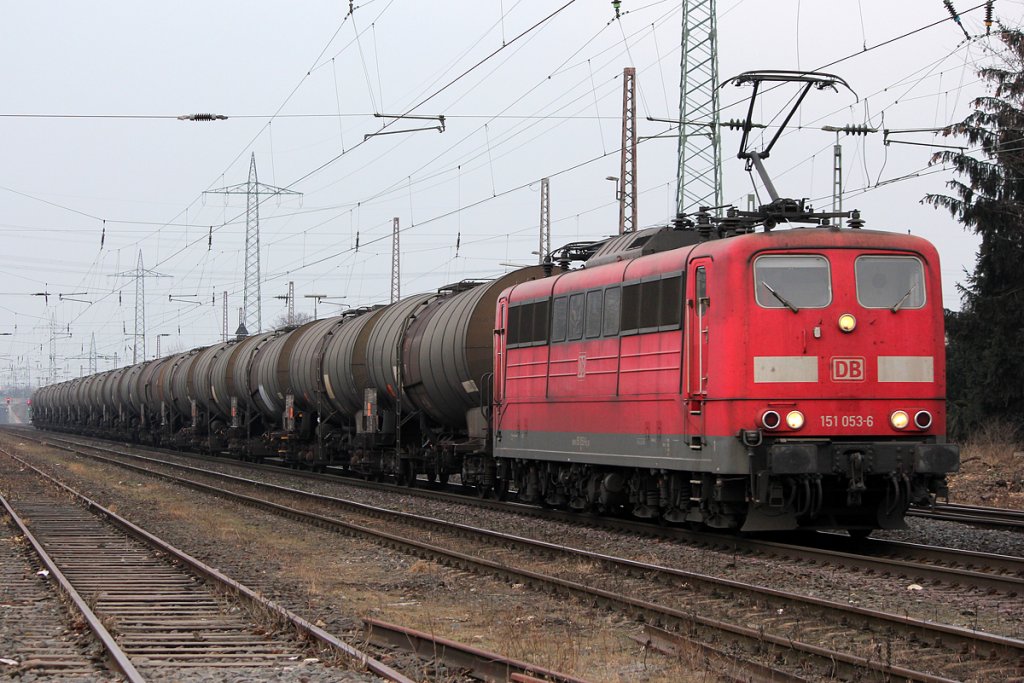 151 053-6 in Ratingen-Lintorf am 07.02.2012