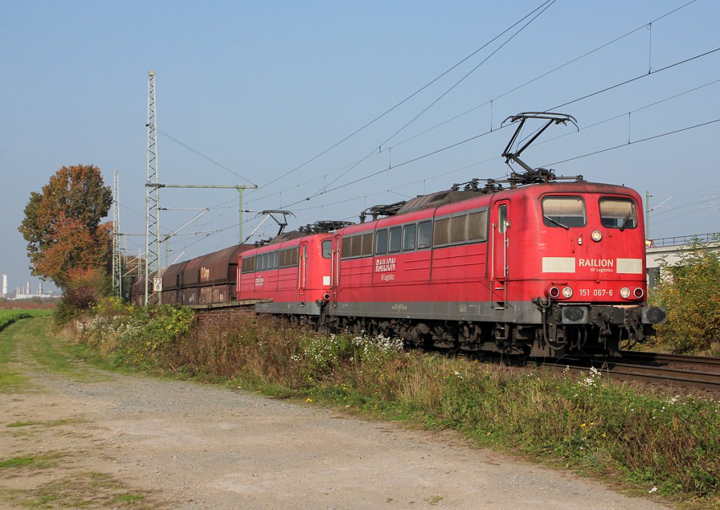 151 067-6 & 151 xxx-x in Porz Wahn am 24.10.2012