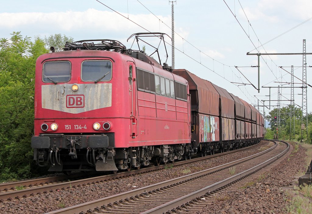 151 134-4 in Porz Wahn am 13.05.2011