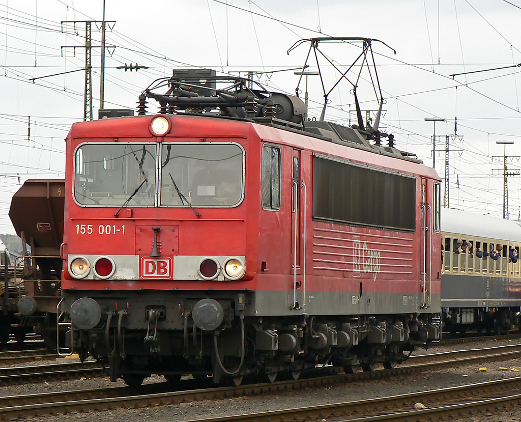 155 001-1 bei der Lokparade in Koblenz L�tzel am 03.04.2010
