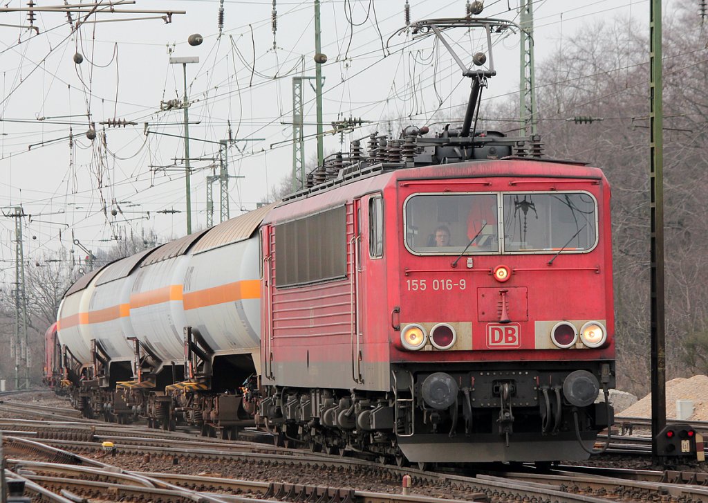 155 016-9 mit Kesselzug in Gremberg am 23.02.2011