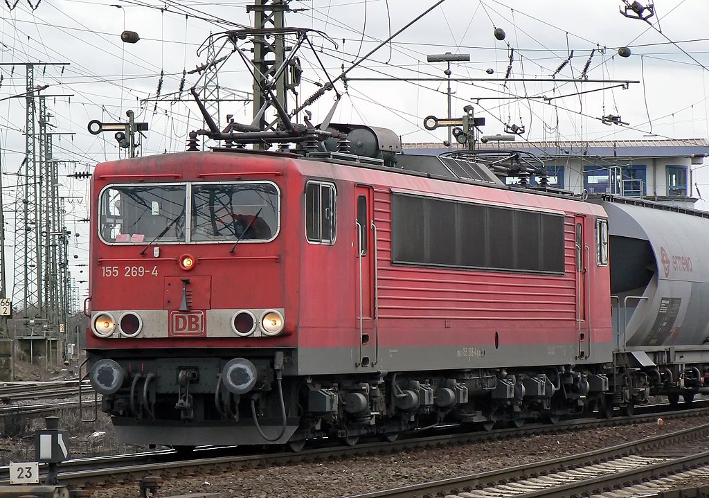 155 269-4 verl�sst Gremberg mit einem gem. Gz. mit z.T. recht interessanter Ladung 