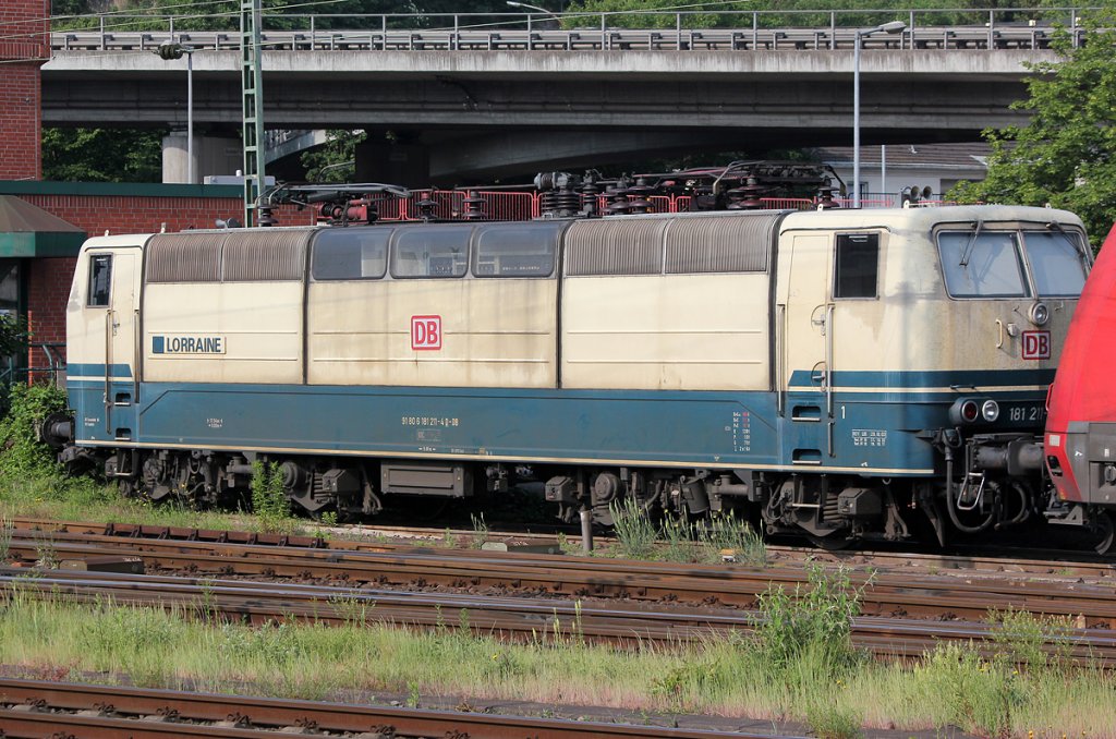 181 211-4 abgestellt in Koblenz Hbf am 21.05.2011