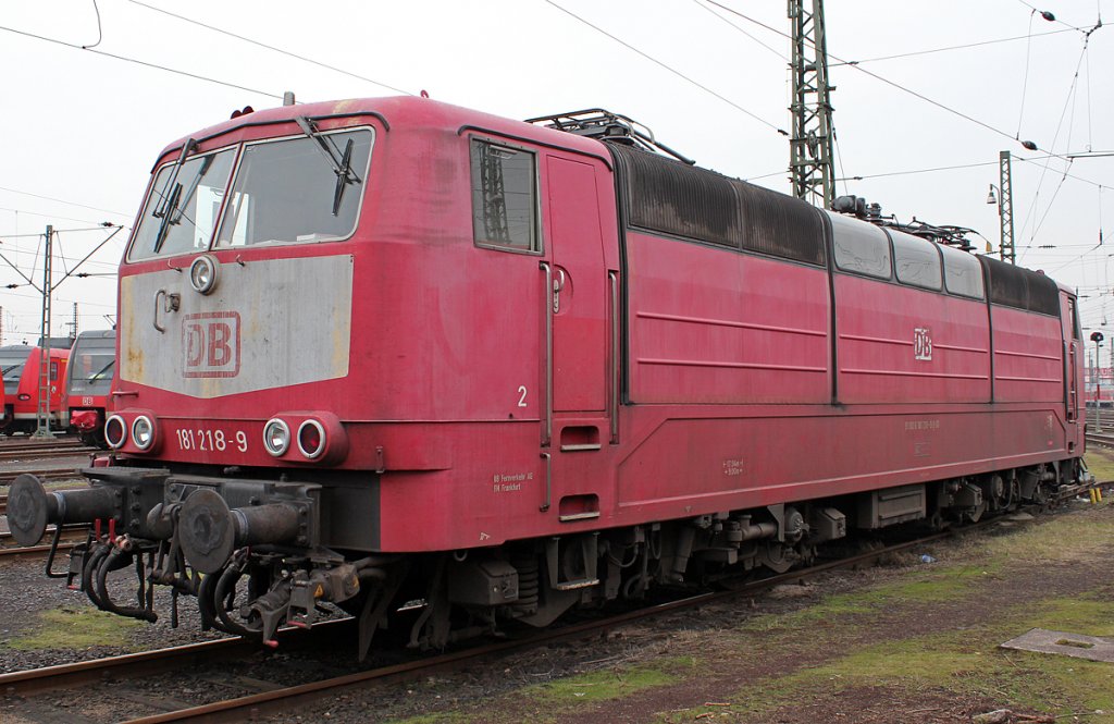 181 218-9 steht abgestellt in K�ln Deutz am 14.02.2011