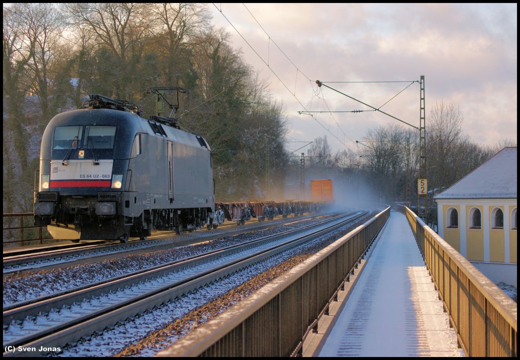 182 563-7 (MRCE/Box Xpress) in Regensburg-Pr�fening am 6.12.2012. 