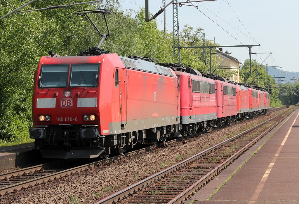 185 010-6 mit Lokzug in Bonn Oberkassel am 07.05.2011