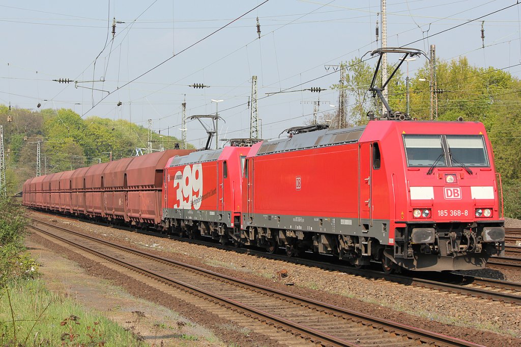 185 368-8 mit 185 399 im Schlepp am 08.04.2011 in K�ln West 