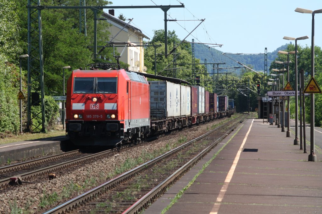 185 379-5 fuhr am 02.06.11 durch Bonn-Oberkassel.

